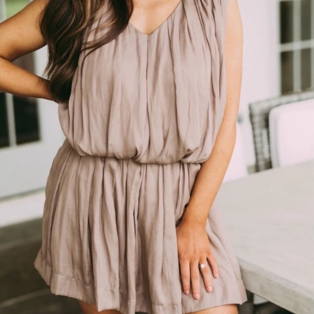 Romper - Picture 2 of 7